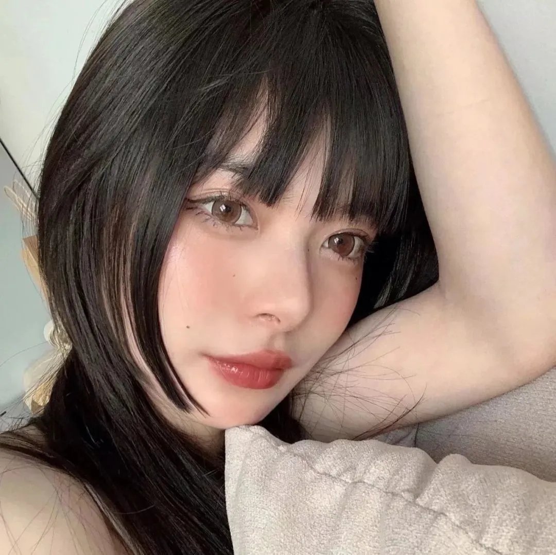 秋霞